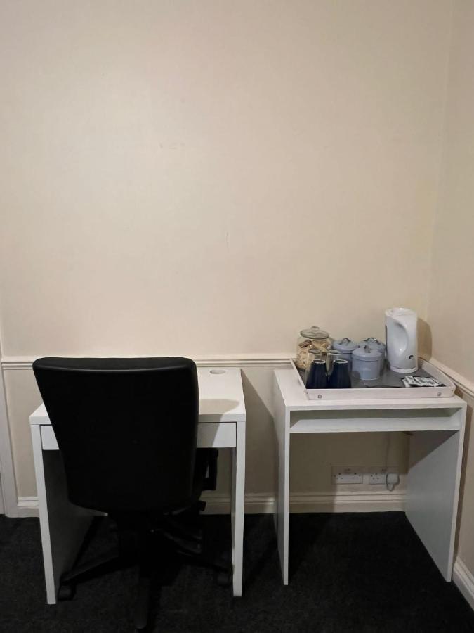 Shared House In Chakeshill Drive Hotel บริสตอล ภายนอก รูปภาพ
