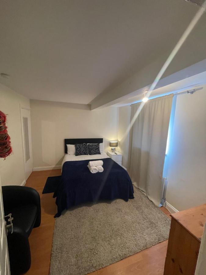 Shared House In Chakeshill Drive Hotel บริสตอล ภายนอก รูปภาพ