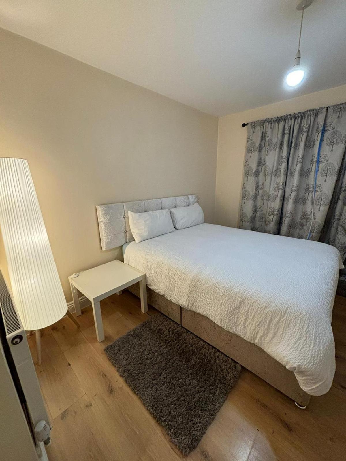 Shared House In Chakeshill Drive Hotel บริสตอล ภายนอก รูปภาพ