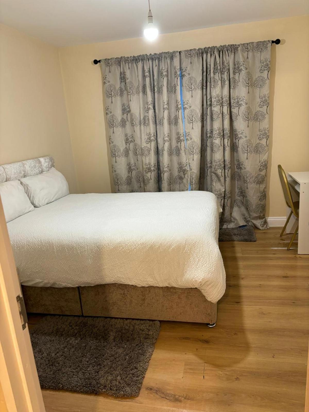 Shared House In Chakeshill Drive Hotel บริสตอล ภายนอก รูปภาพ
