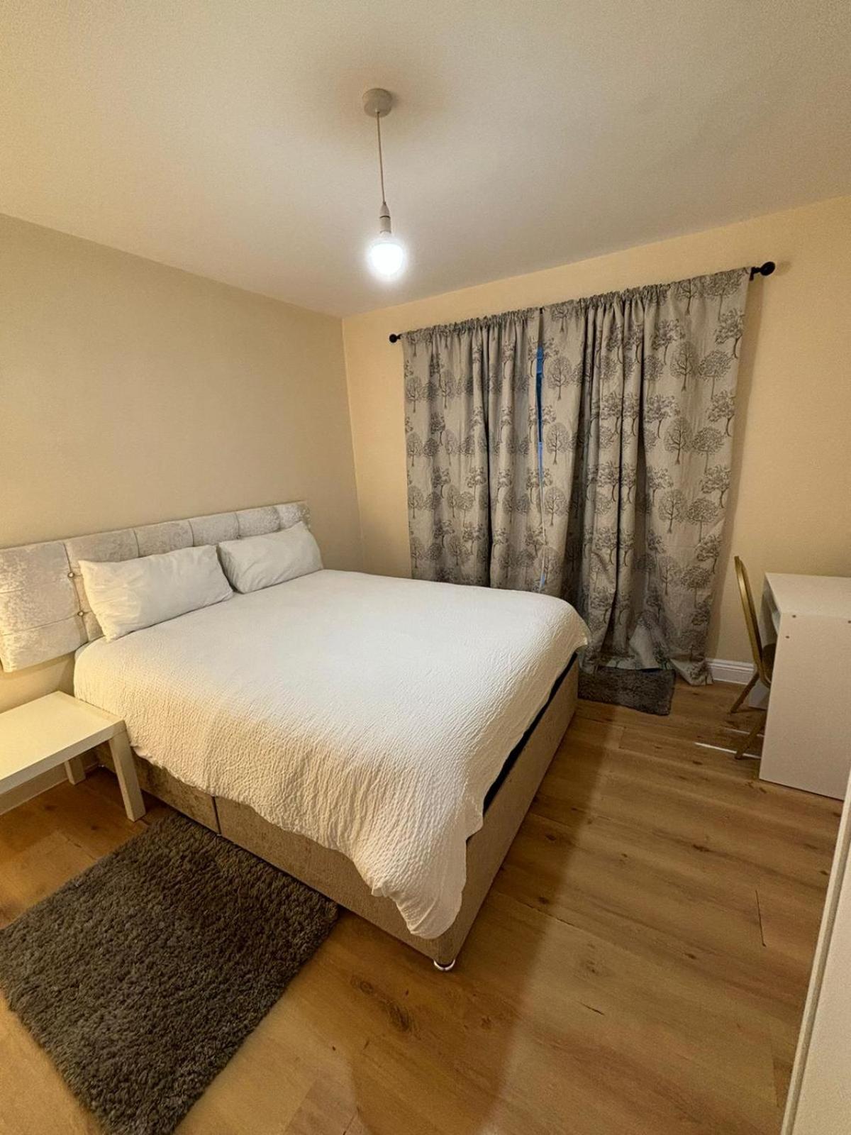 Shared House In Chakeshill Drive Hotel บริสตอล ภายนอก รูปภาพ