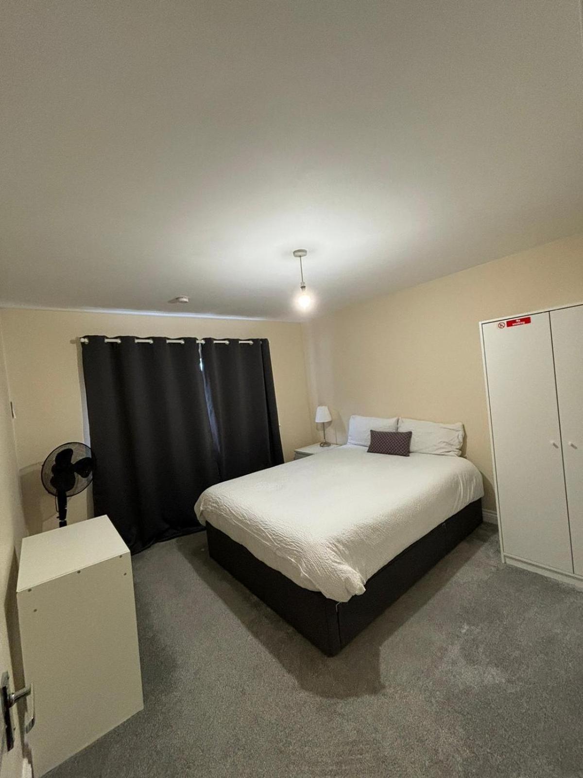Shared House In Chakeshill Drive Hotel บริสตอล ภายนอก รูปภาพ