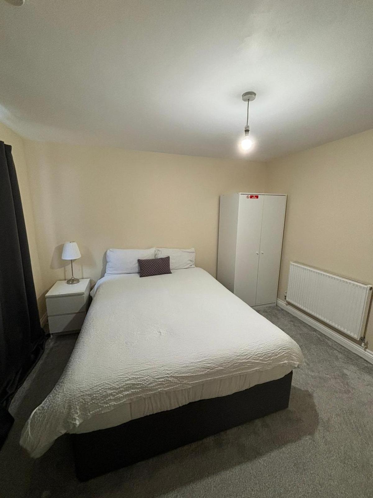 Shared House In Chakeshill Drive Hotel บริสตอล ภายนอก รูปภาพ